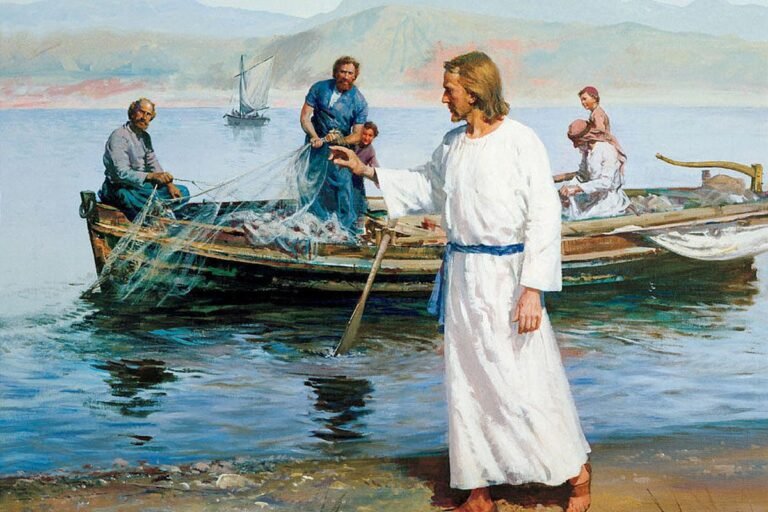 A barca de Jesus na praia com discipulos